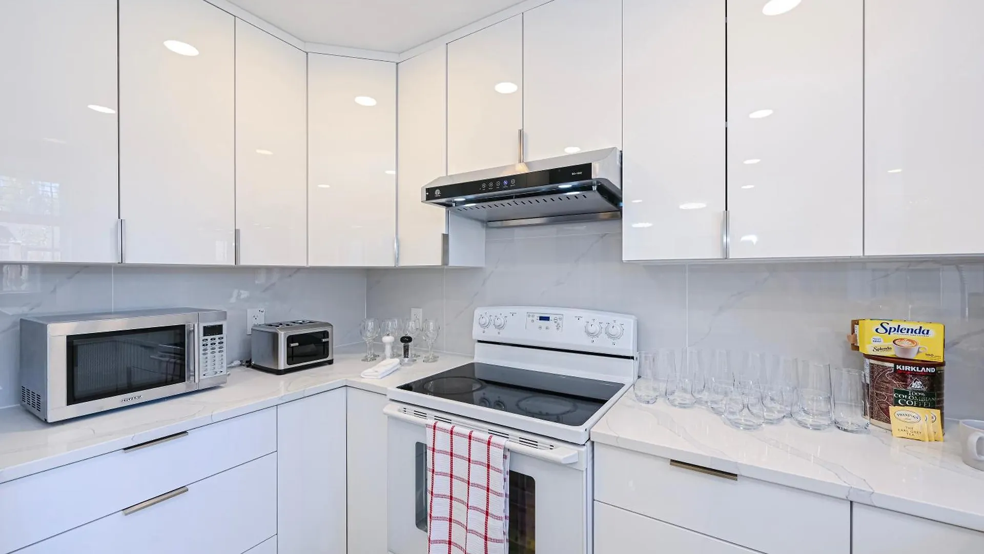 Cozy Home With 3Br 4Bath Near Richmond Steveston Village 0*,  Kanada